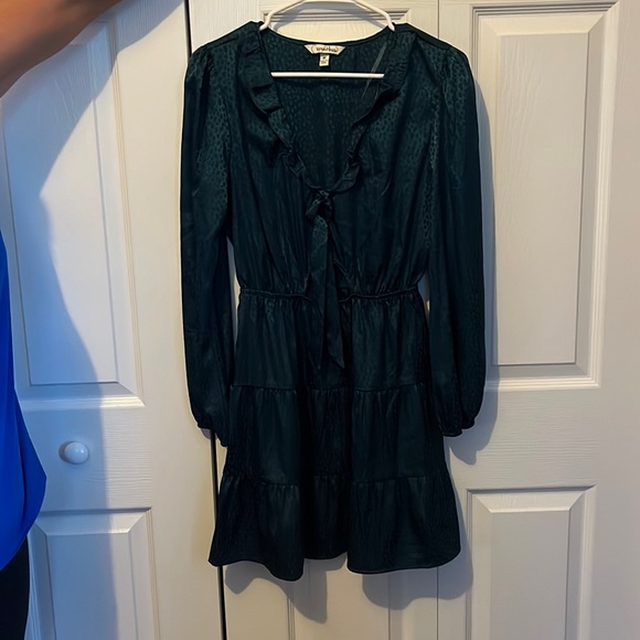 Dresses & Skirts - Dark Green Long Sleeve Dress